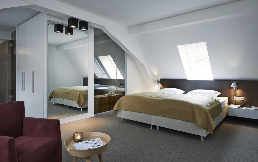 Weinhaus Henninger Kallstadt Quarto foto